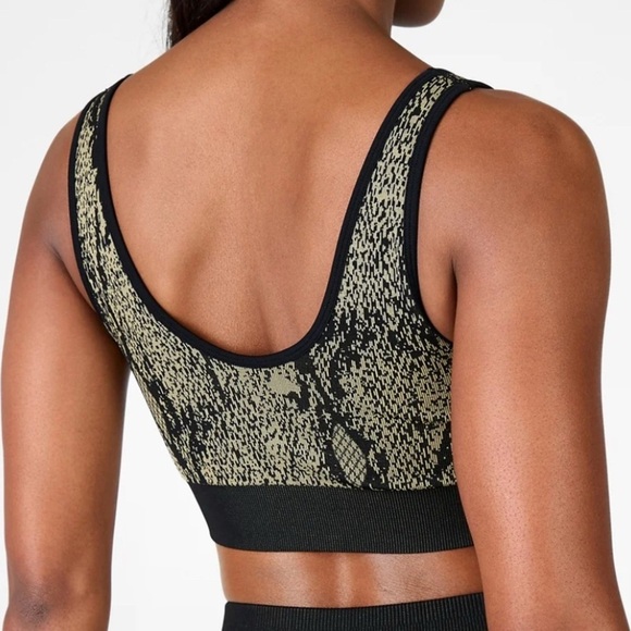 Fabletics Kamila Seamless Black and Tan Sports Bra - Picture 4 of 13